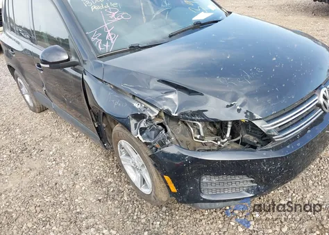 2013 Volkswagen Tiguan S z USA, uszkodzony, nr VIN WVGAV7AX5DW537391